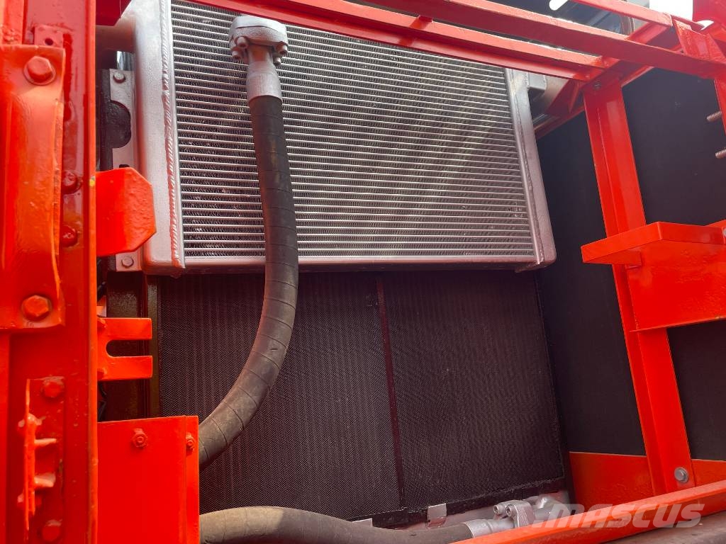 Doosan 300 Εκσκαφείς με ερπύστριες