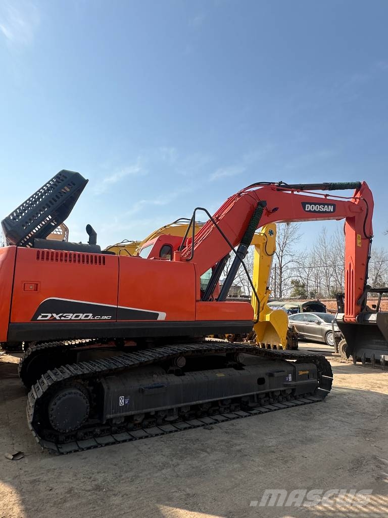 Doosan 300 Εκσκαφείς με ερπύστριες