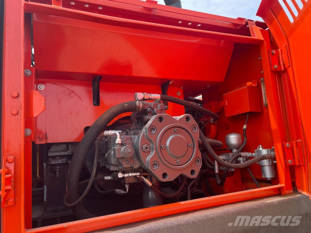 Doosan 300 Εκσκαφείς με ερπύστριες