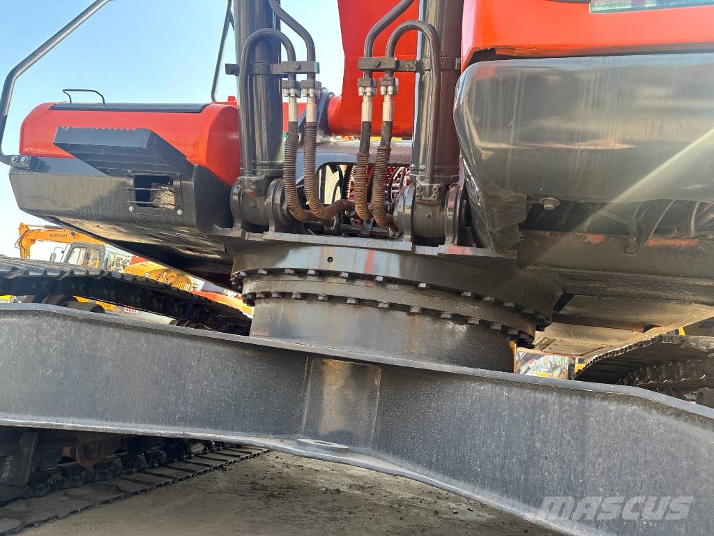Doosan 300 Εκσκαφείς με ερπύστριες