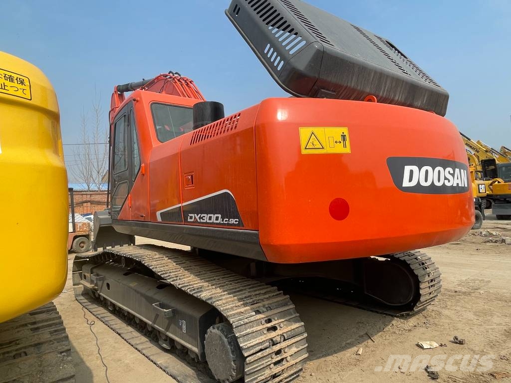 Doosan 300 Εκσκαφείς με ερπύστριες