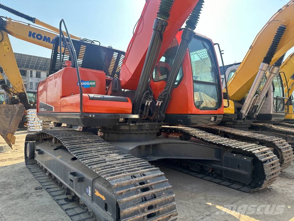 Doosan 300 Εκσκαφείς με ερπύστριες