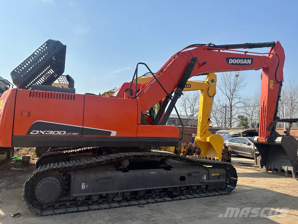 Doosan 300 Εκσκαφείς με ερπύστριες