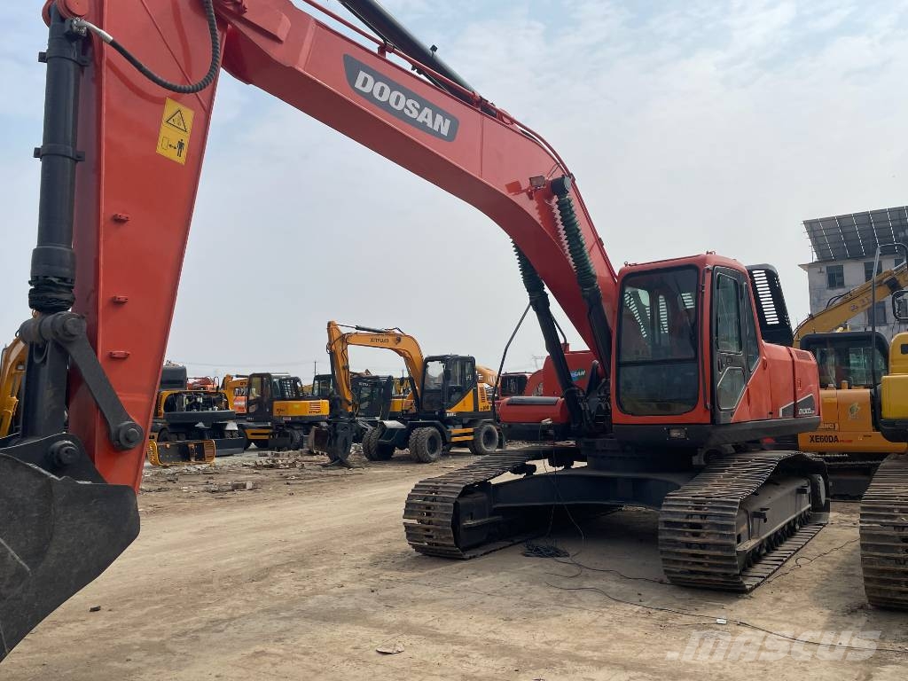 Doosan 300 Εκσκαφείς με ερπύστριες