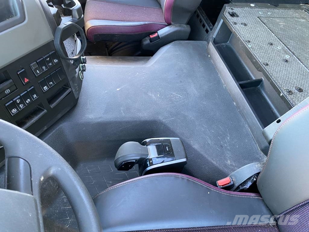 Volvo FM D13/460 / Nouveau Tableau de Bord وحدات الجر