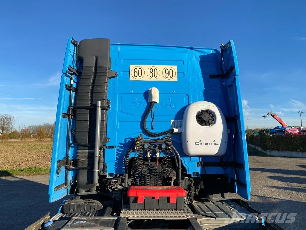 Volvo FM D13/460 / Nouveau Tableau de Bord وحدات الجر