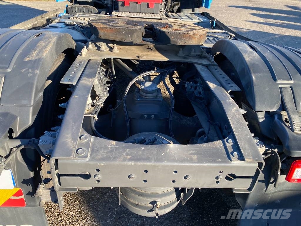 Volvo FM D13/460 / Nouveau Tableau de Bord وحدات الجر