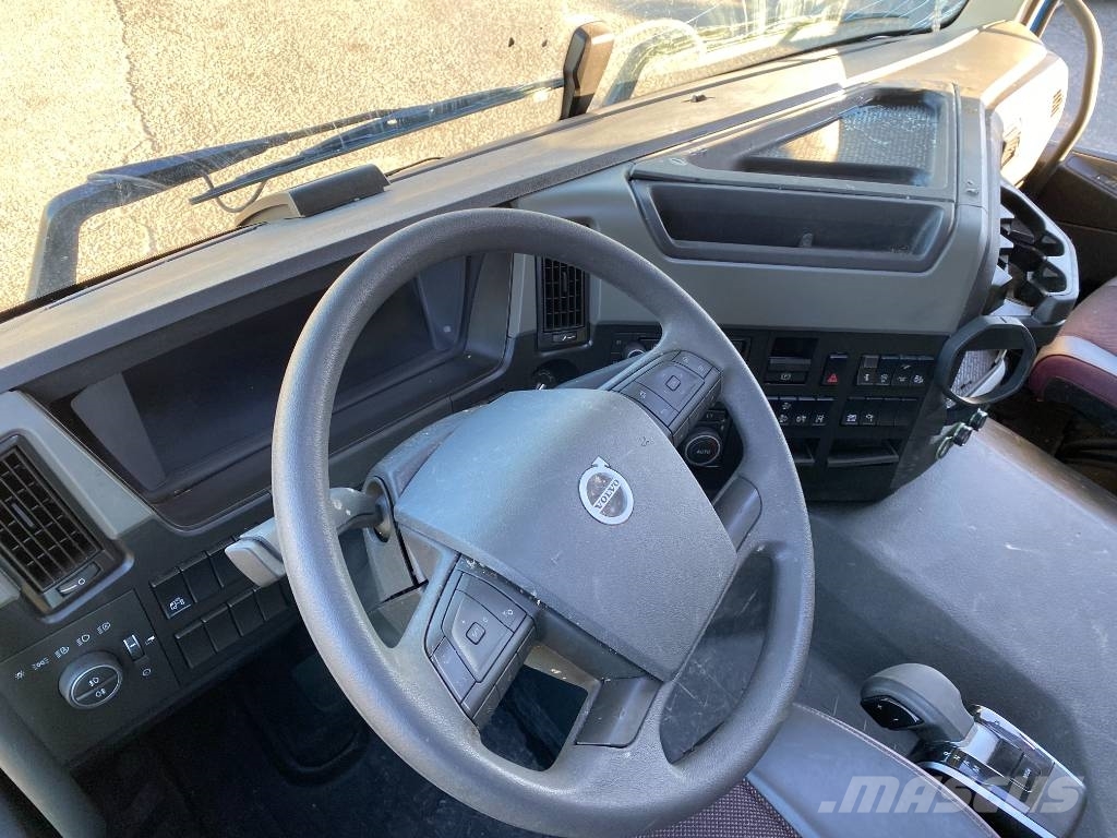 Volvo FM D13/460 / Nouveau Tableau de Bord وحدات الجر