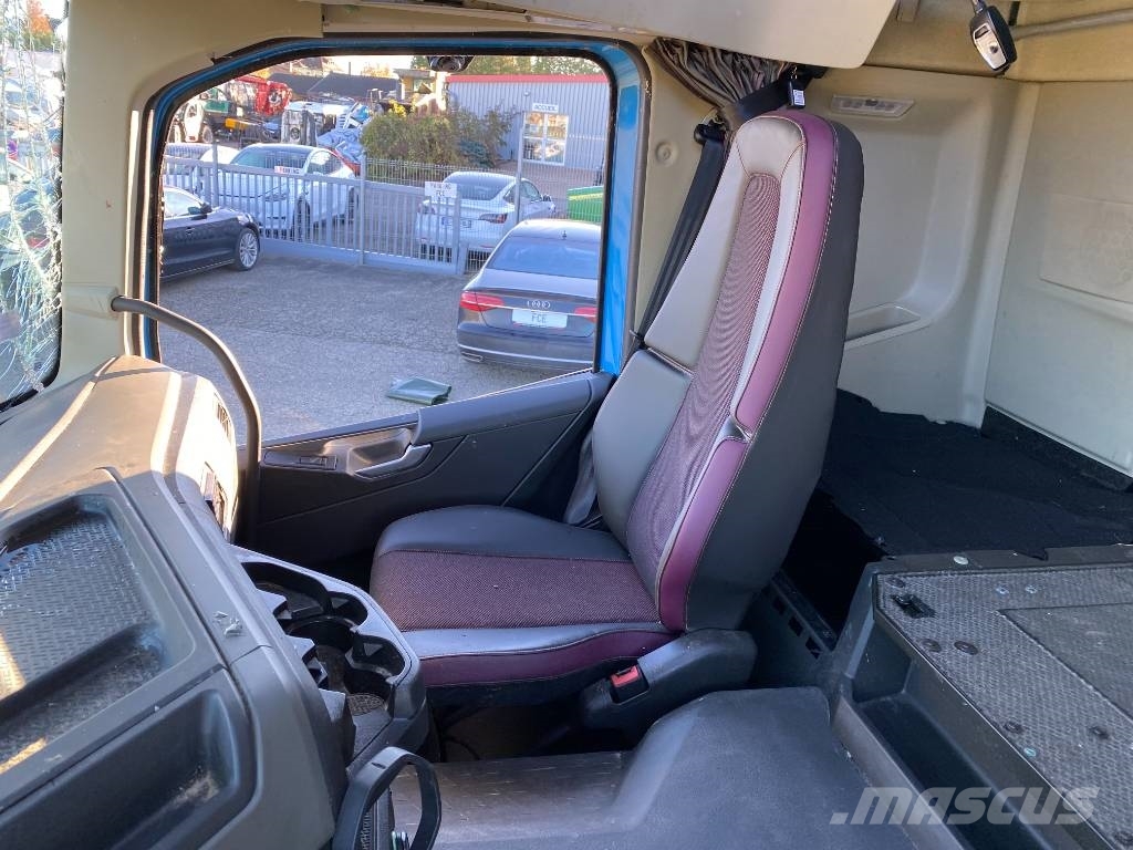 Volvo FM D13/460 / Nouveau Tableau de Bord وحدات الجر