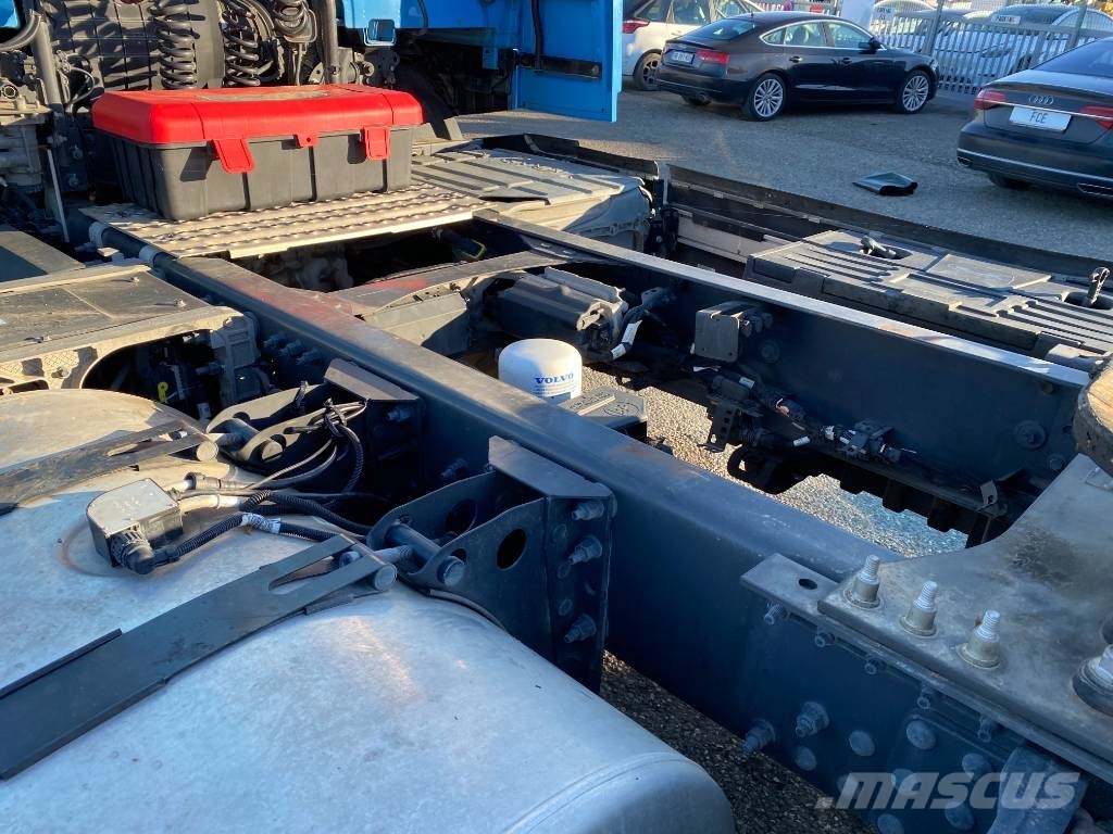 Volvo FM D13/460 / Nouveau Tableau de Bord وحدات الجر
