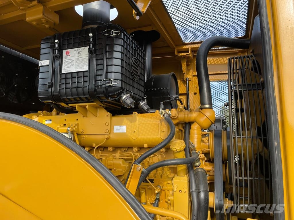 SEM 655D لوادر بعجل
