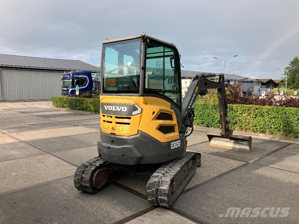 Volvo ECR 25 D minigraver | 3490 u | 3 bakken | حفارات صغيرة أقل من 7 طن (حفارات صغيرة)