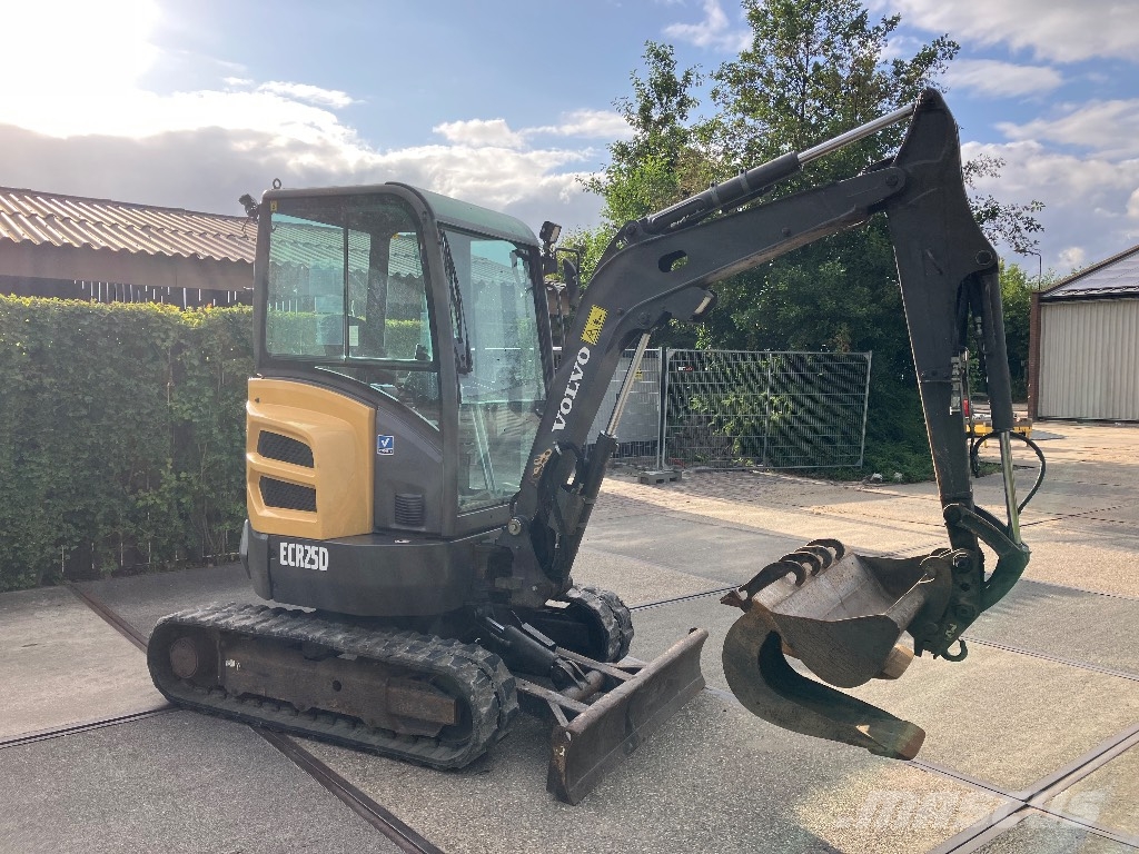 Volvo ECR 25 D minigraver | 3490 u | 3 bakken | حفارات صغيرة أقل من 7 طن (حفارات صغيرة)