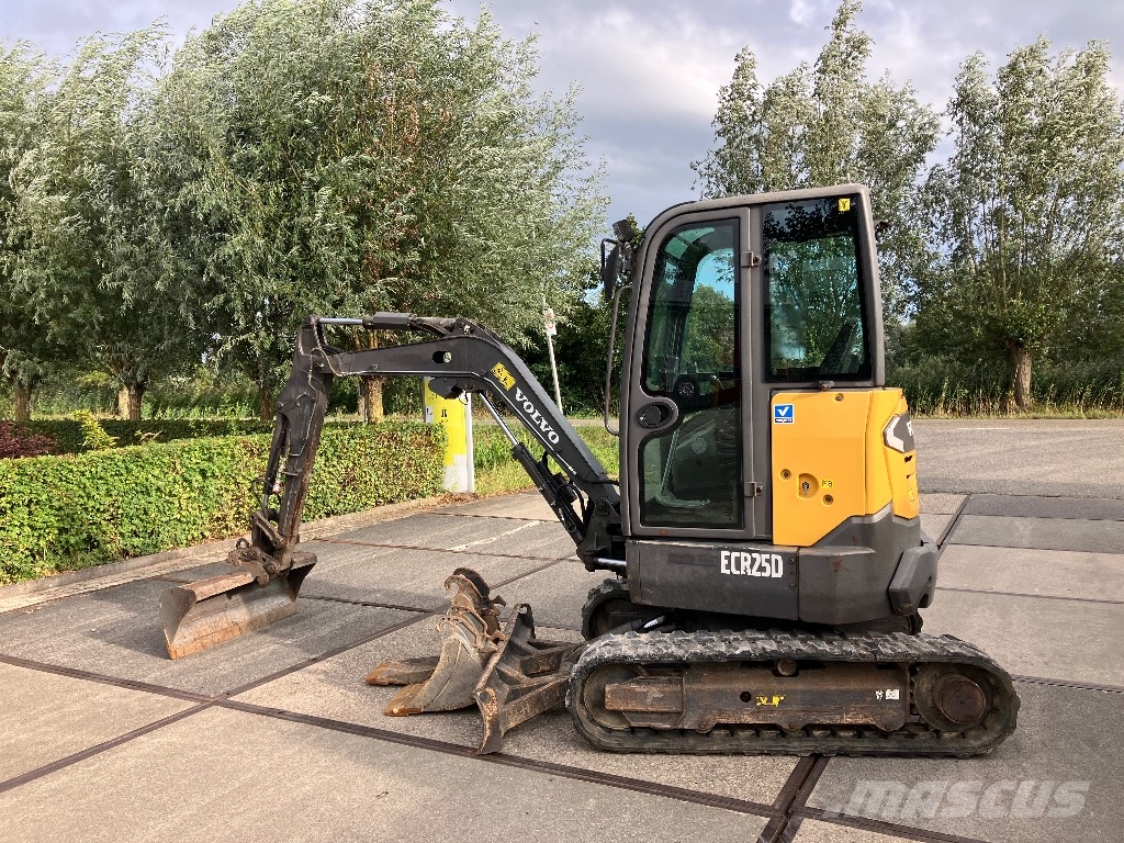 Volvo ECR 25 D minigraver | 3490 u | 3 bakken | حفارات صغيرة أقل من 7 طن (حفارات صغيرة)