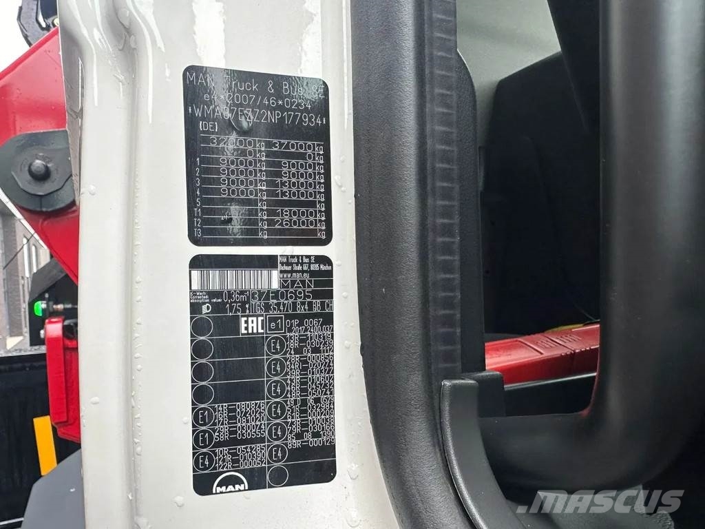 MAN TGS 35.470 8X4 HMF 4020-K6 + FJ 600 K4 KRAAN/KRAN/ Vlakke laadvloer met kraan