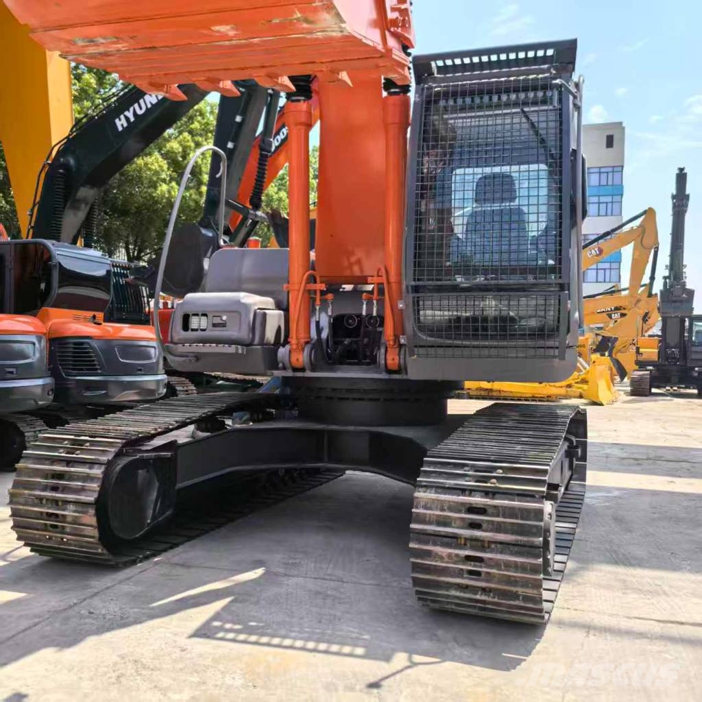 Hitachi ZX 240 Telakaivukoneet