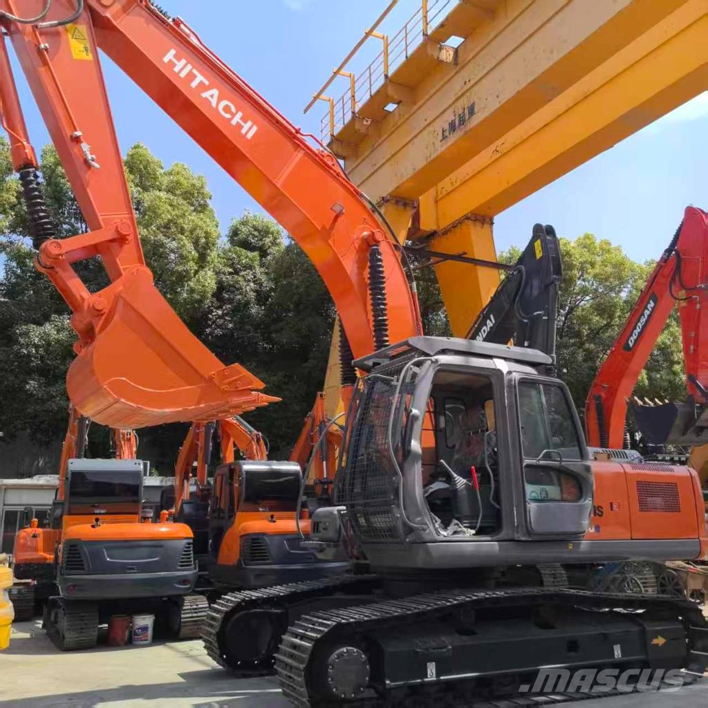 Hitachi ZX 240 Telakaivukoneet