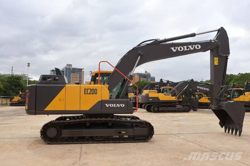 Volvo EC 200 Kāpurķēžu ekskavatori