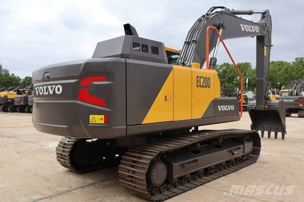 Volvo EC 200 Kāpurķēžu ekskavatori