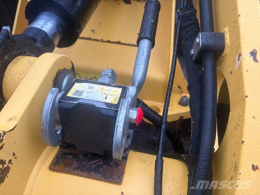 Yanmar V 100 Iekrāvēji uz riteņiem
