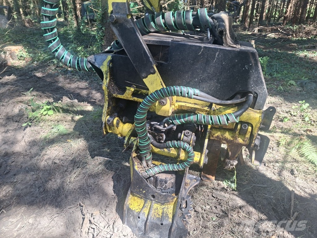 John Deere 1070 E Harwestery