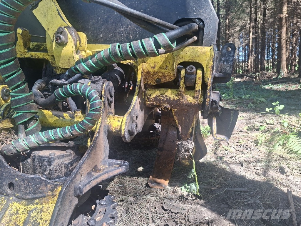 John Deere 1070 E Harwestery