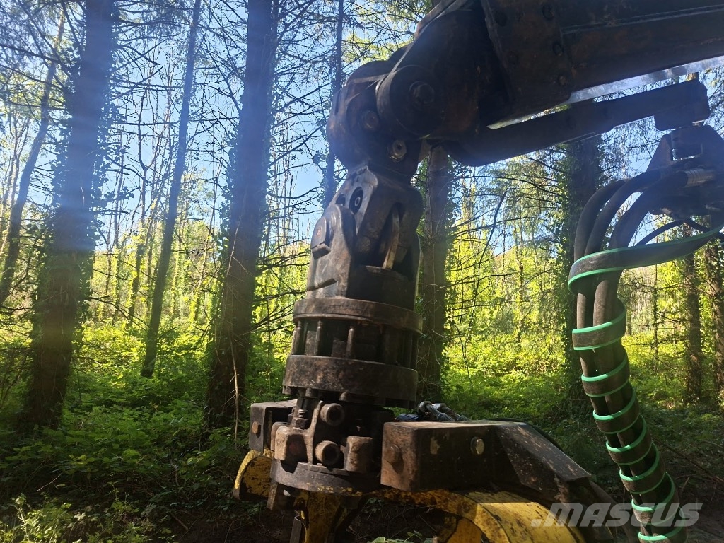 John Deere 1070 E Harwestery