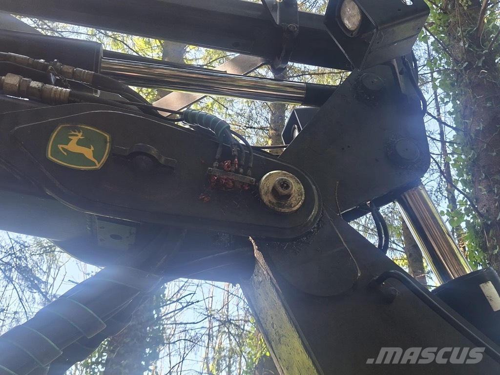 John Deere 1070 E Harwestery