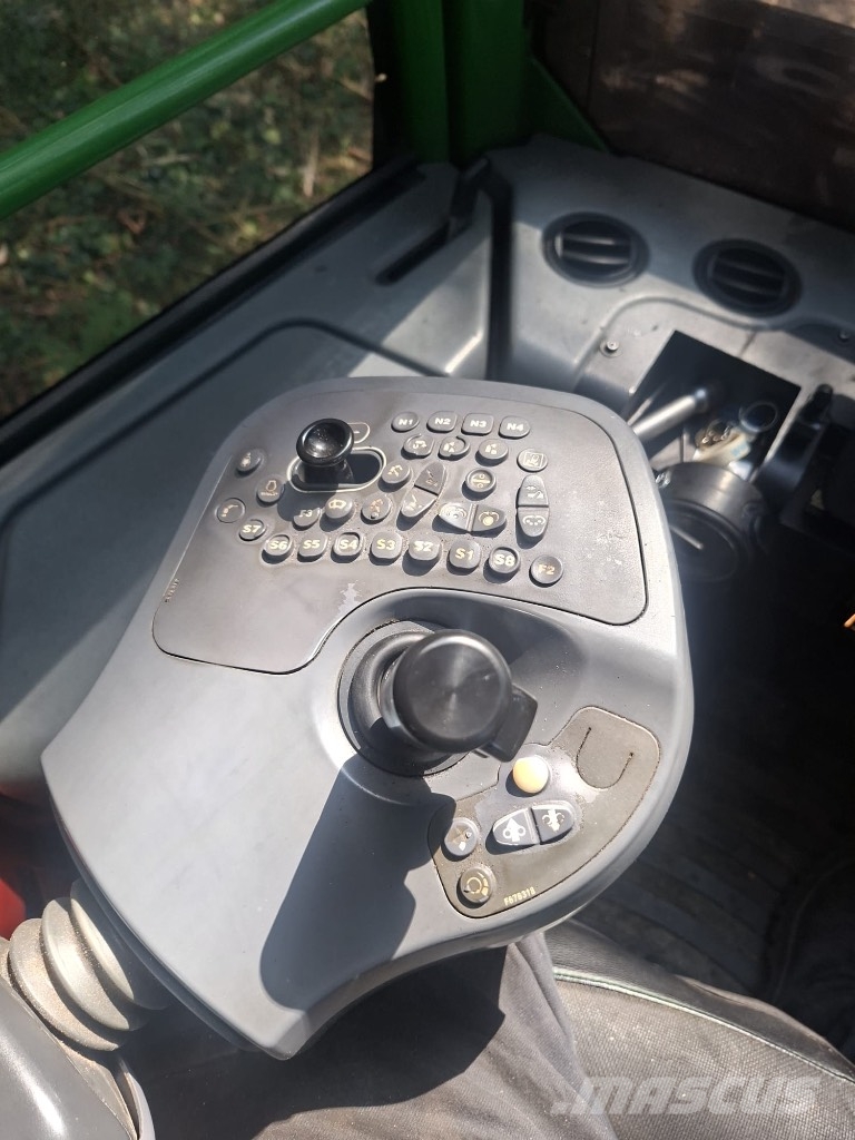 John Deere 1070 E Harwestery