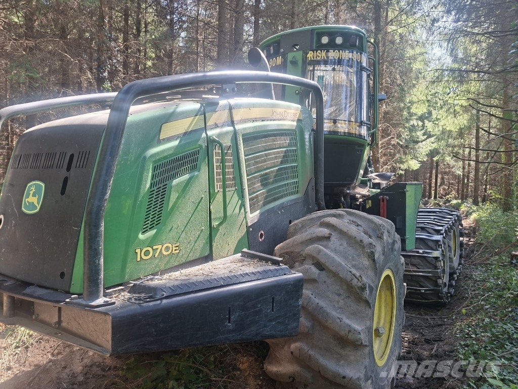 John Deere 1070 E Harwestery