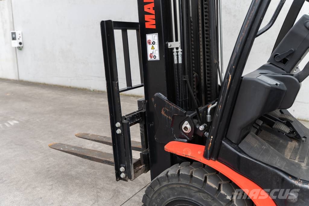 Manitou MI 25 D Дизельные погрузчики