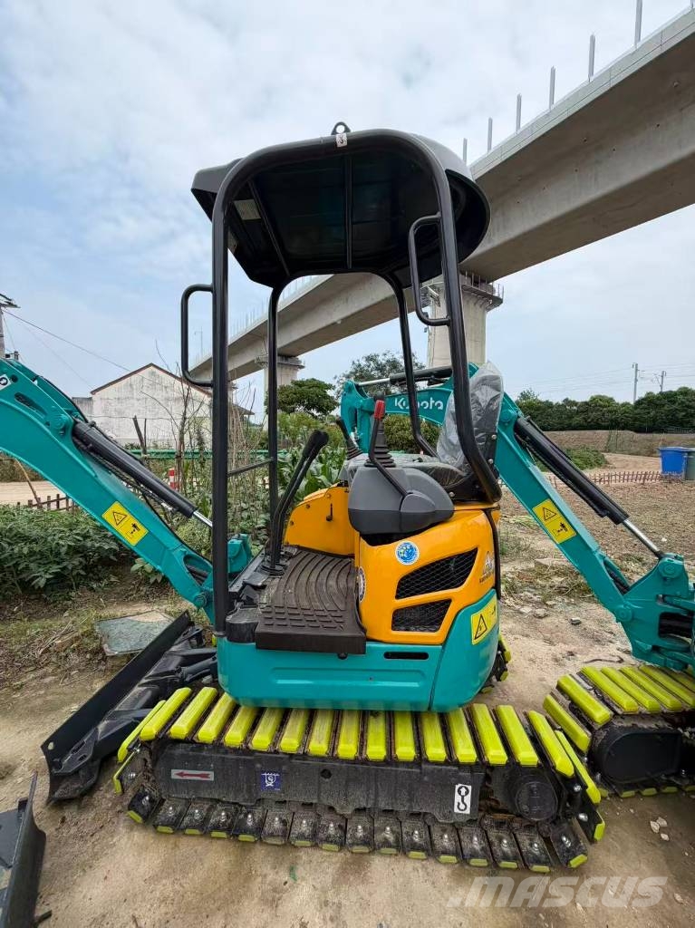Kubota U 20 小型挖掘机