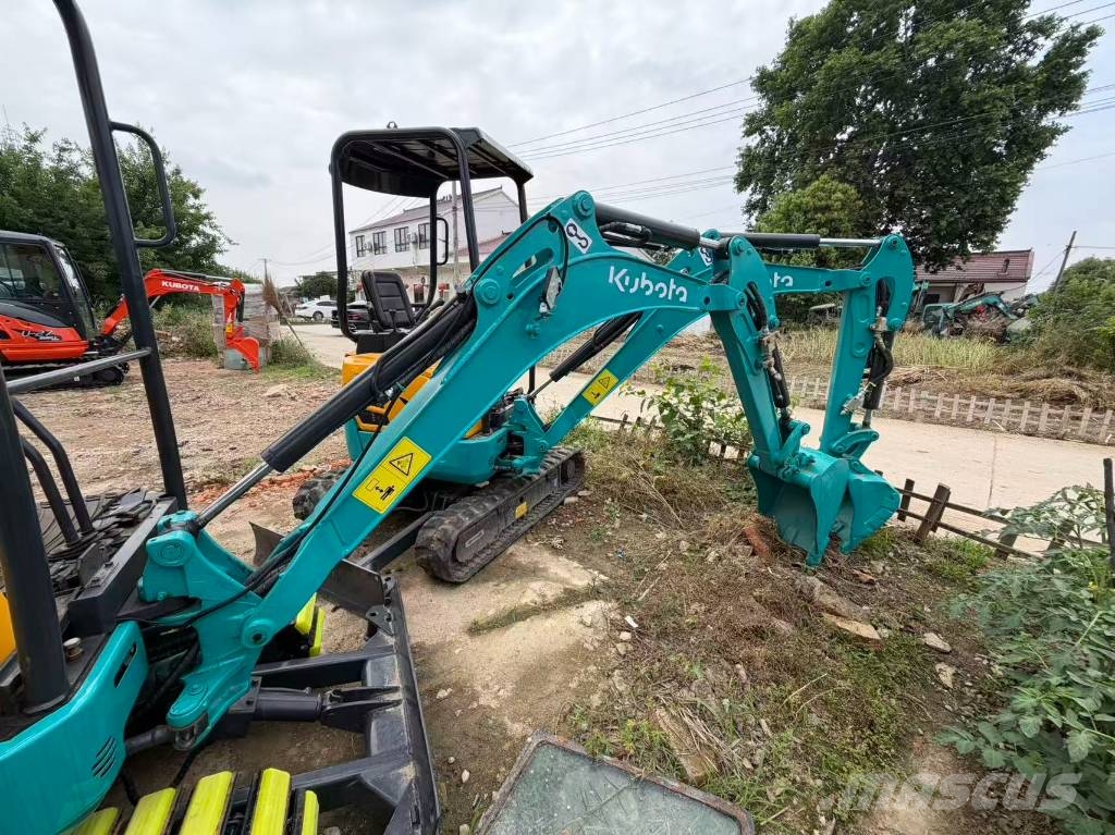 Kubota U 20 小型挖掘机
