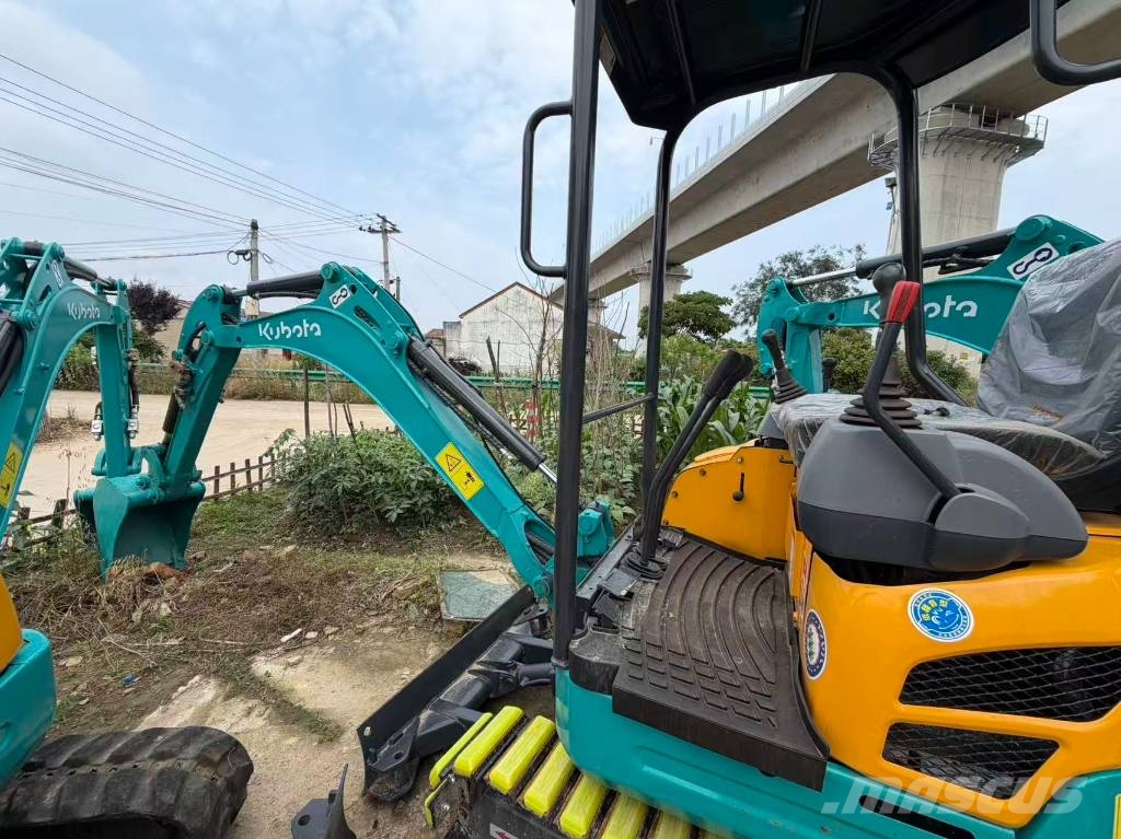 Kubota U 20 小型挖掘机