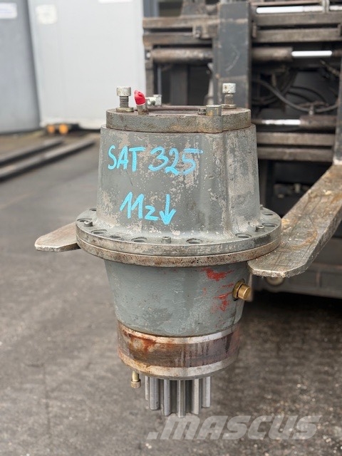Liebherr R 944  USED SWING GEARS SAT325/242 Převodovka