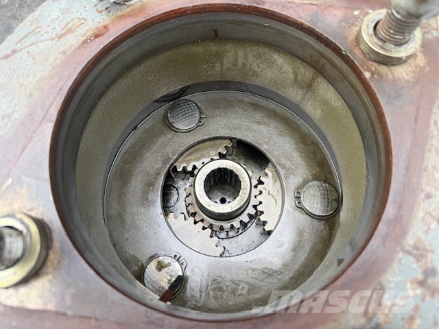 Liebherr R 944  USED SWING GEARS SAT325/242 Převodovka