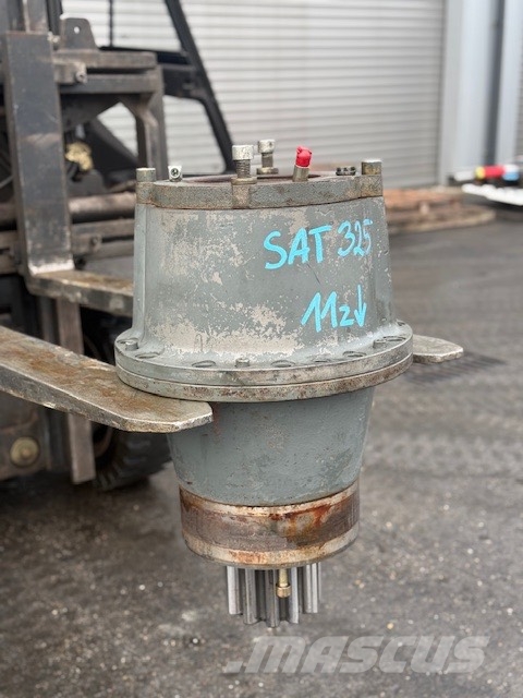 Liebherr R 944  USED SWING GEARS SAT325/242 Převodovka