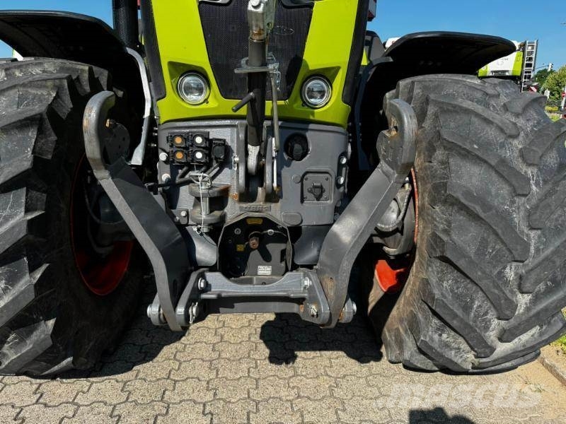 CLAAS AXION 870 트랙터