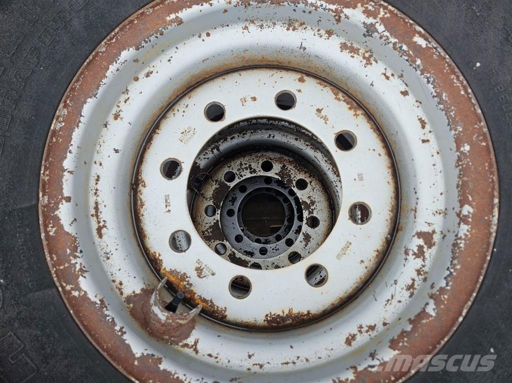Schaeff SKL834-Firestone 405/70R18-Tire/Reifen/Band Pneumatiky, kola a ráfky