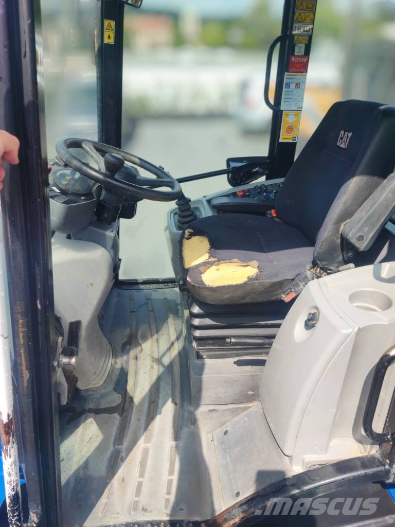 CAT 908M Radlader