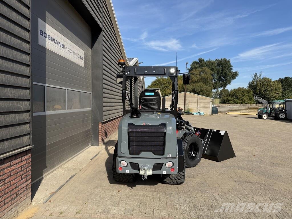 GiANT G2700 TELE HD+ minishovel NIEUW €899 LEASE Radlader