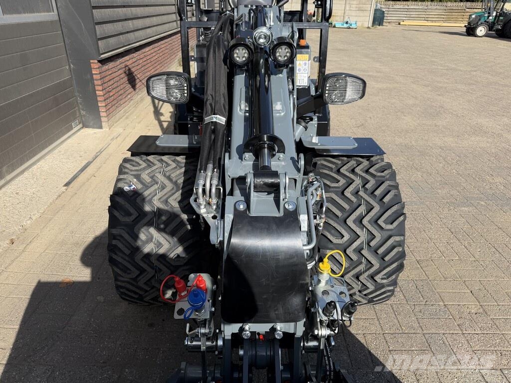 GiANT G2700 TELE HD+ minishovel NIEUW €899 LEASE Radlader