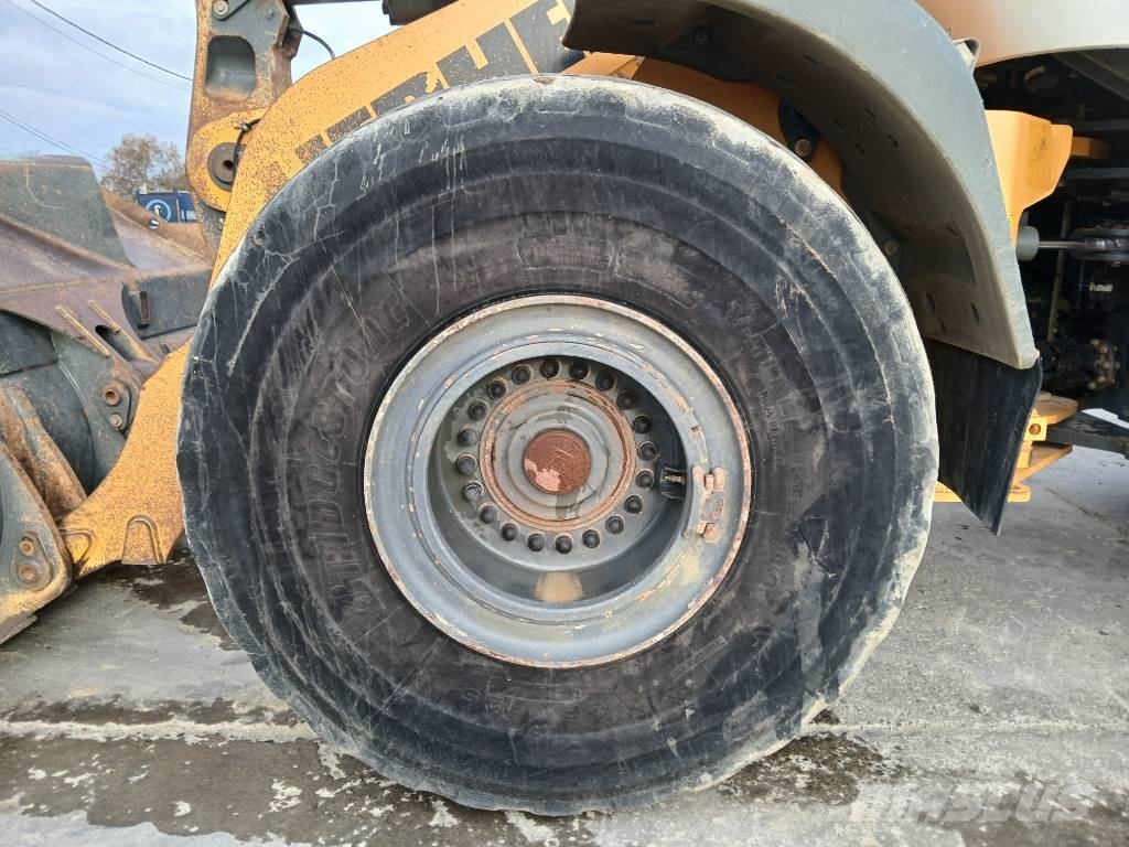 Liebherr L 566 Wielladers