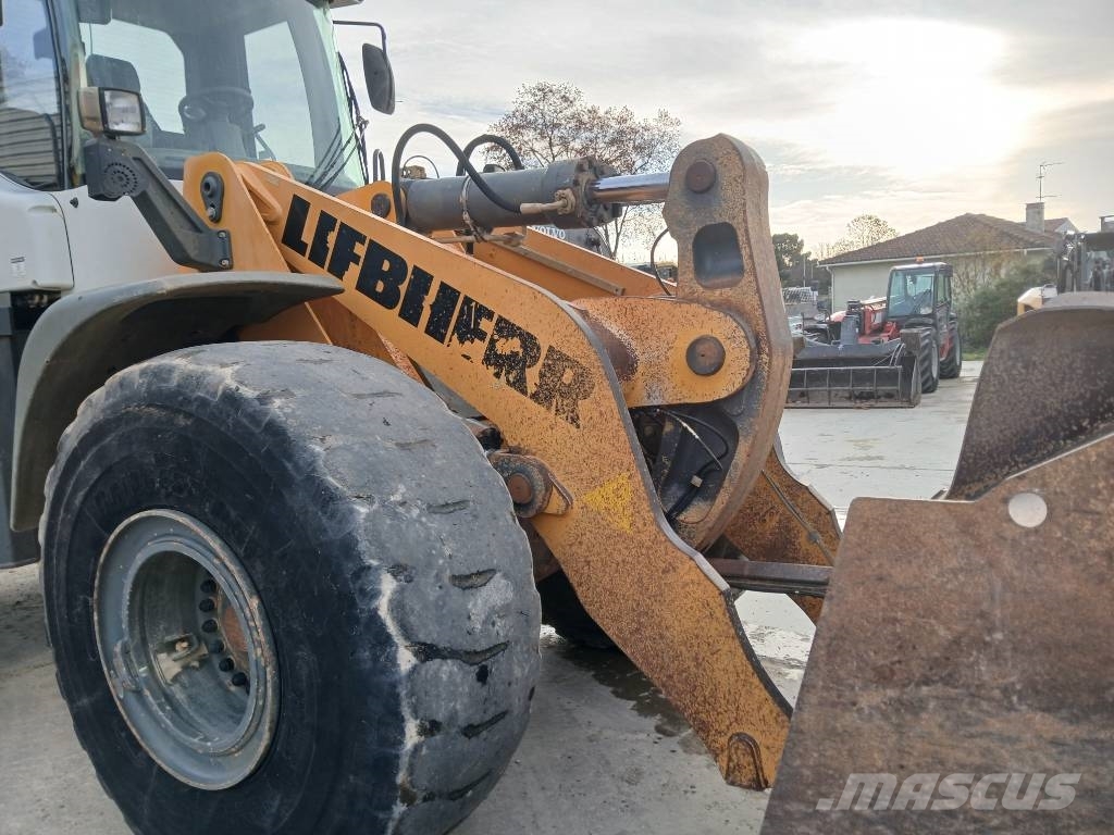 Liebherr L 566 Wielladers