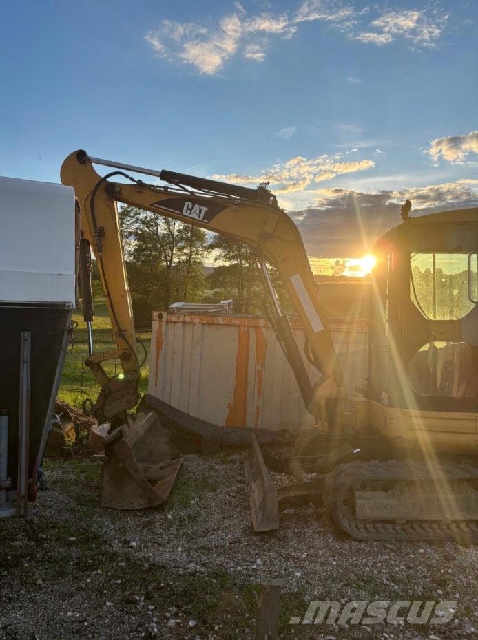 CAT 305 حفارات صغيرة أقل من 7 طن (حفارات صغيرة)