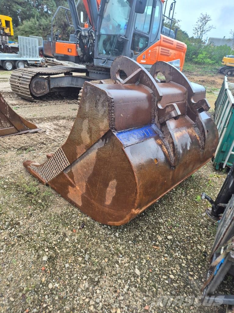 Doosan DX340 LC-5 대형 굴삭기 29톤 이상