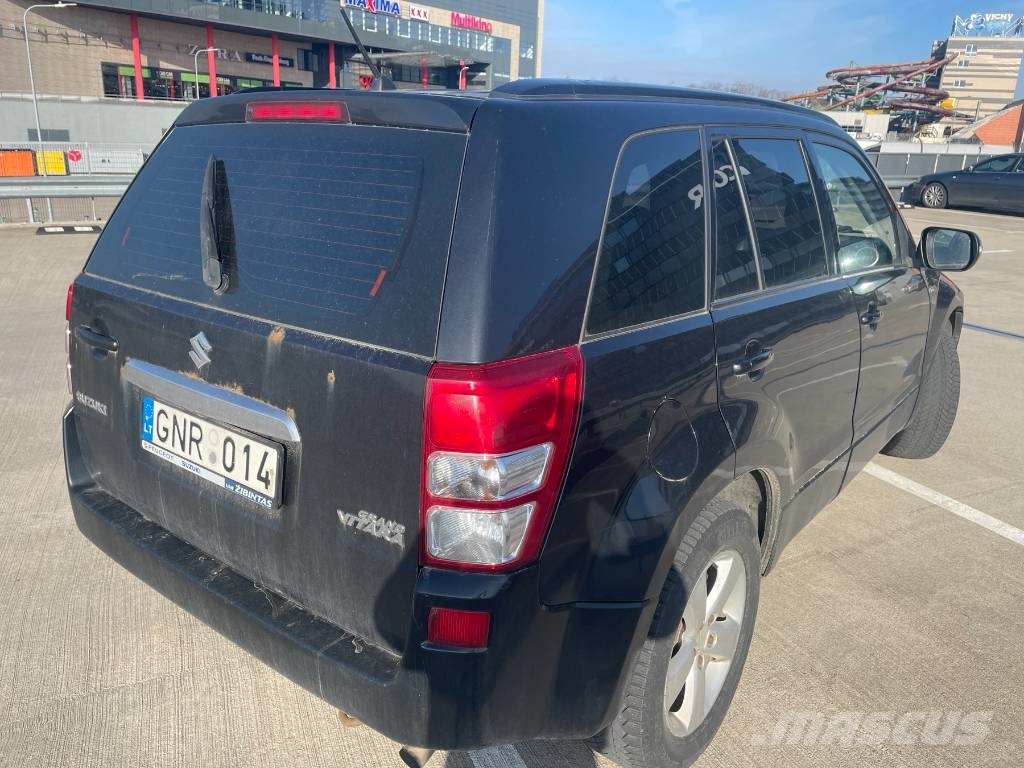 Suzuki Grand Vitara Всюдиходи