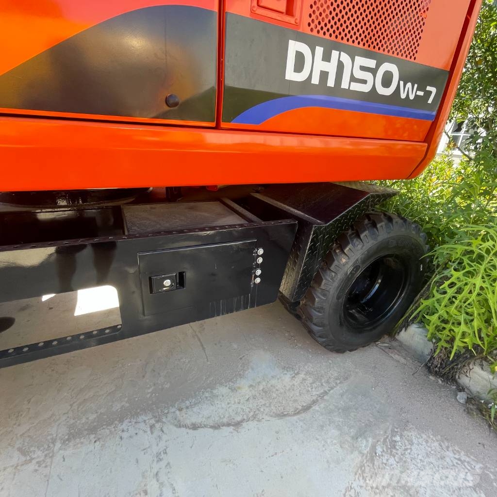 Doonan DH150 Lastik tekerli ekskavatörler