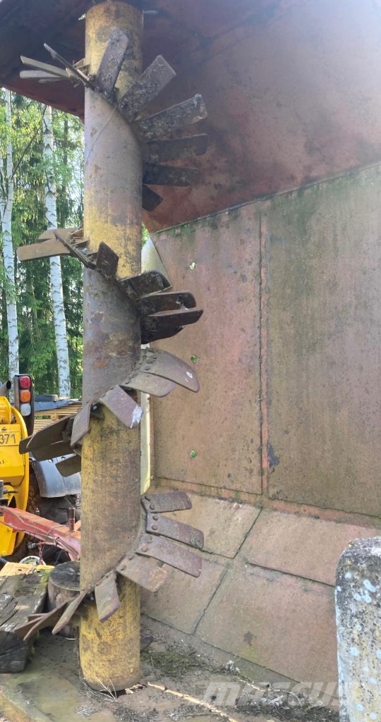 Kompostwender Kompostumsetzer Compost turner 2,5 working width Ворошители компоста