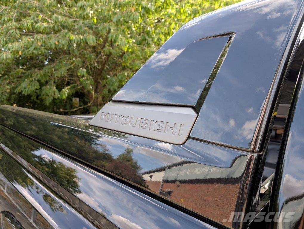 Mitsubishi L 200 Пикапи